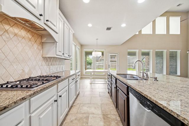 10 Serina Lane, Missouri City, TX 77459