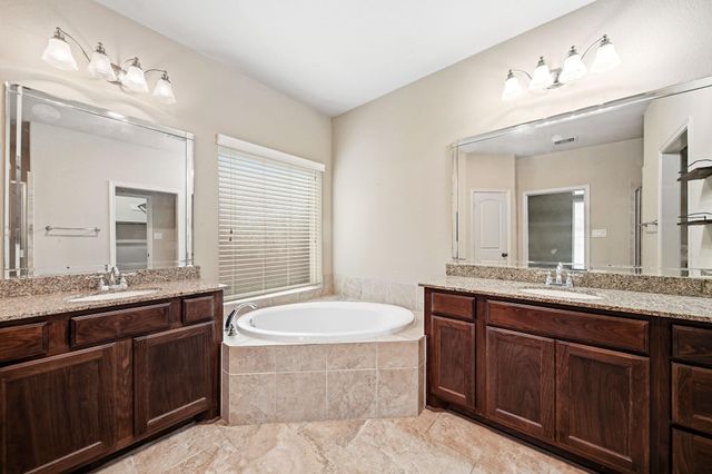 10 Serina Lane, Missouri City, TX 77459