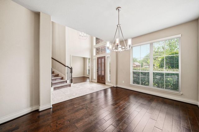 10 Serina Lane, Missouri City, TX 77459