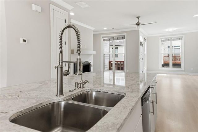 2217 Parkside Glen View 221, Duluth, GA 30097