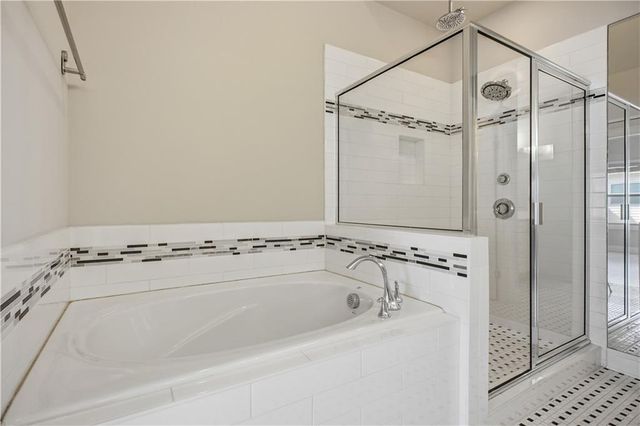 2217 Parkside Glen View 221, Duluth, GA 30097