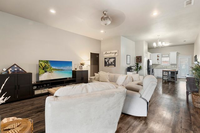 623 N Elkhart Avenue, Lubbock, TX 79416