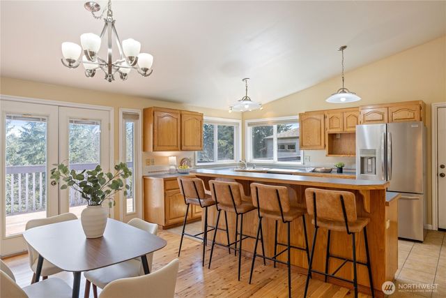 261 E Rainier Court, Allyn, WA 98524