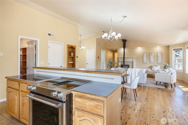 261 E Rainier Court, Allyn, WA 98524