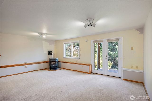 261 E Rainier Court, Allyn, WA 98524