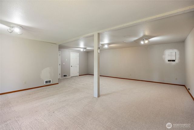 261 E Rainier Court, Allyn, WA 98524