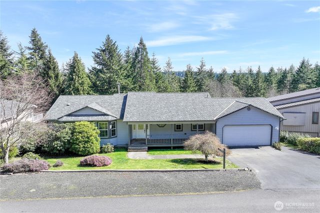 261 E Rainier Court, Allyn, WA 98524