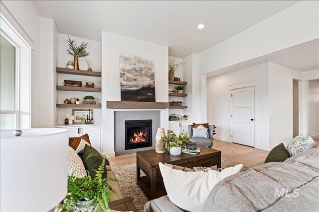 6392 W Sollas Ct, Eagle, ID 83616