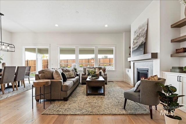 6392 W Sollas Ct, Eagle, ID 83616