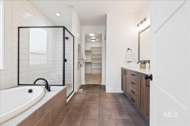 6392 W Sollas Ct, Eagle, ID 83616