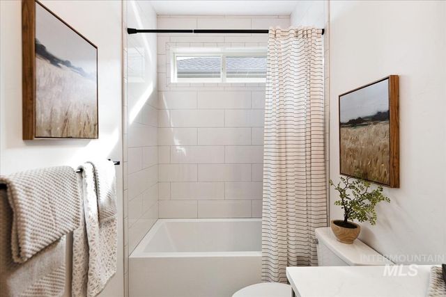 6392 W Sollas Ct, Eagle, ID 83616