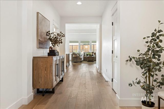 6392 W Sollas Ct, Eagle, ID 83616