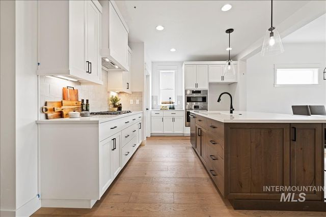 6392 W Sollas Ct, Eagle, ID 83616