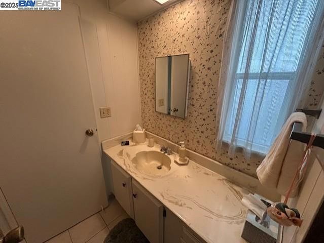 29133 De La Cruz Road, Hayward, CA 94544