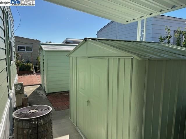 29133 De La Cruz Road, Hayward, CA 94544