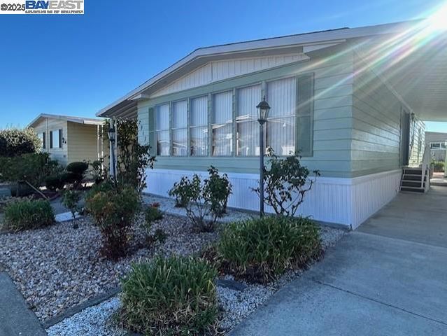 29133 De La Cruz Road, Hayward, CA 94544