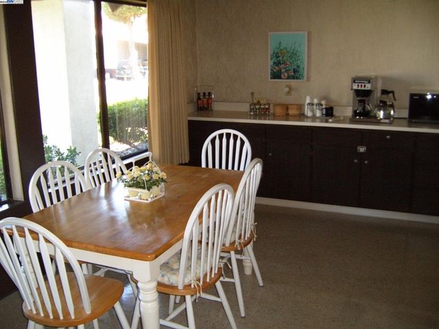 29133 De La Cruz Road, Hayward, CA 94544