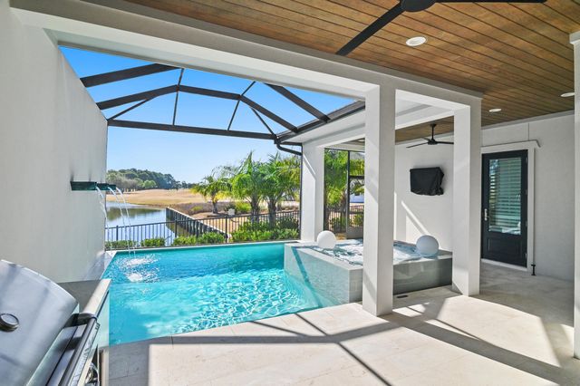 4572 Sailmaker Lane, Destin, FL 32541