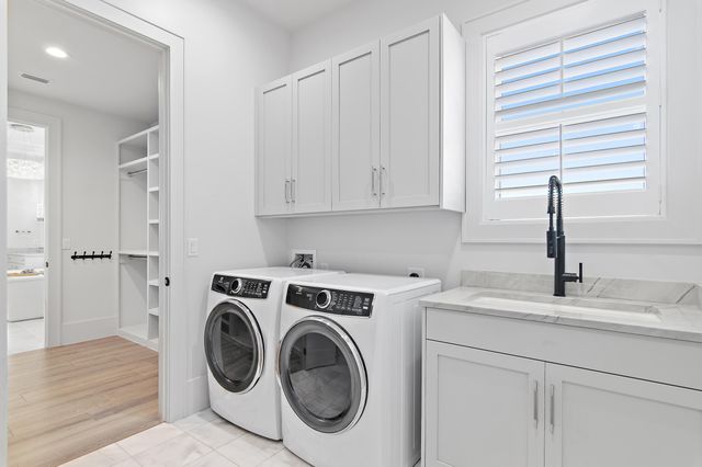 4572 Sailmaker Lane, Destin, FL 32541