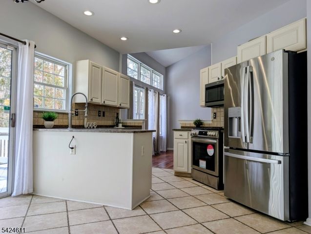 98 Harvard Cir, Montgomery Twp., NJ 08540