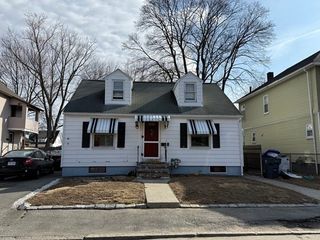 31 Strathmore Rd, Methuen, MA 01844