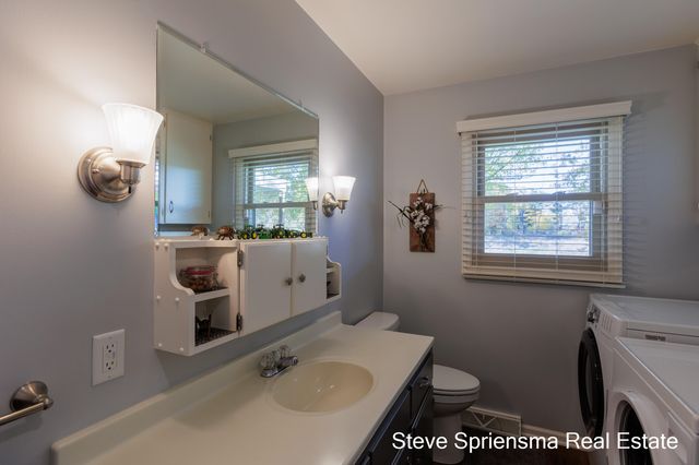 7821 88th Avenue, Zeeland, MI 49464