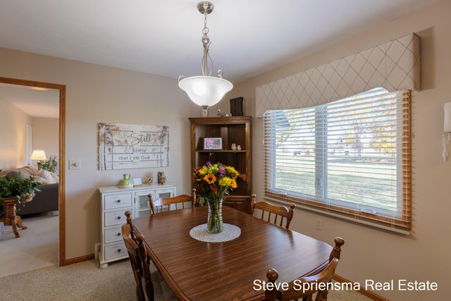 7821 88th Avenue, Zeeland, MI 49464