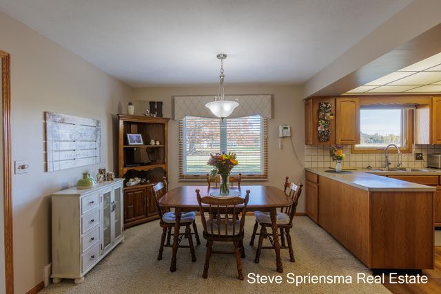 7821 88th Avenue, Zeeland, MI 49464