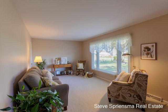 7821 88th Avenue, Zeeland, MI 49464