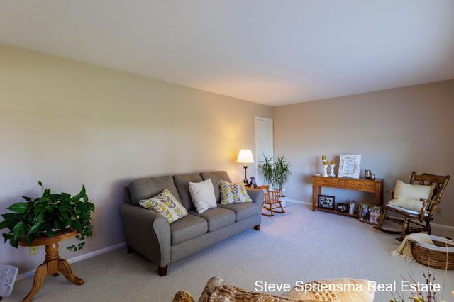 7821 88th Avenue, Zeeland, MI 49464