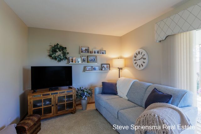 7821 88th Avenue, Zeeland, MI 49464