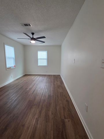 5026 FRANKIE LN, Memphis, TN 38109