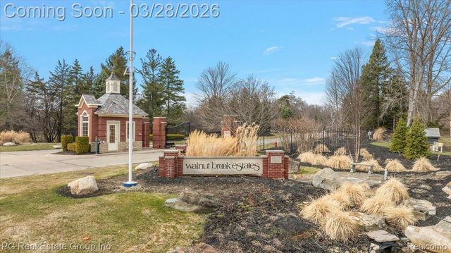 3571 Cedar Brook Drive, Rochester Hills, MI 48309