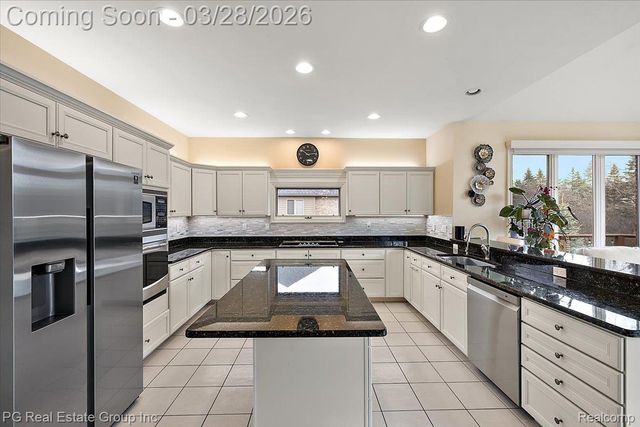 3571 Cedar Brook Drive, Rochester Hills, MI 48309