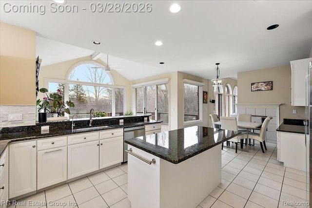 3571 Cedar Brook Drive, Rochester Hills, MI 48309