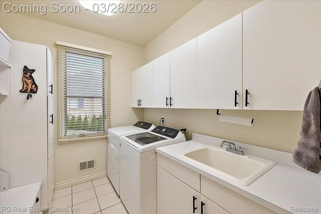 3571 Cedar Brook Drive, Rochester Hills, MI 48309