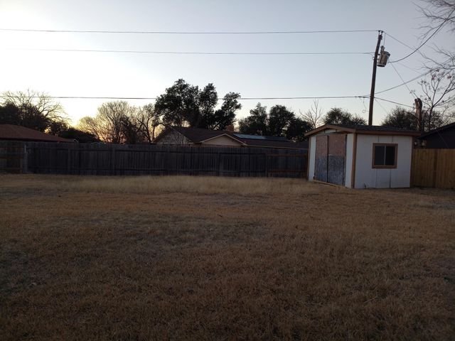 514 Sara DR, Round Rock, TX 78664