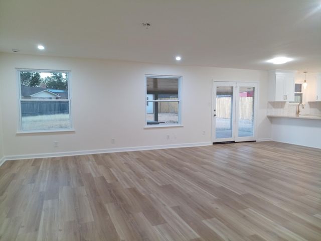 514 Sara DR, Round Rock, TX 78664