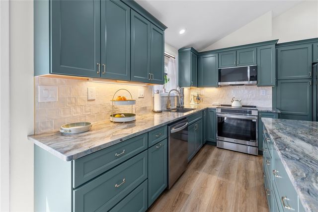 111 Shorecrest Drive, Seneca, SC 29672