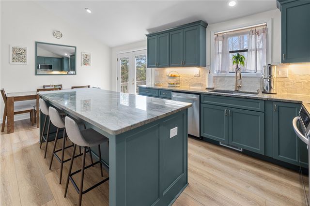 111 Shorecrest Drive, Seneca, SC 29672