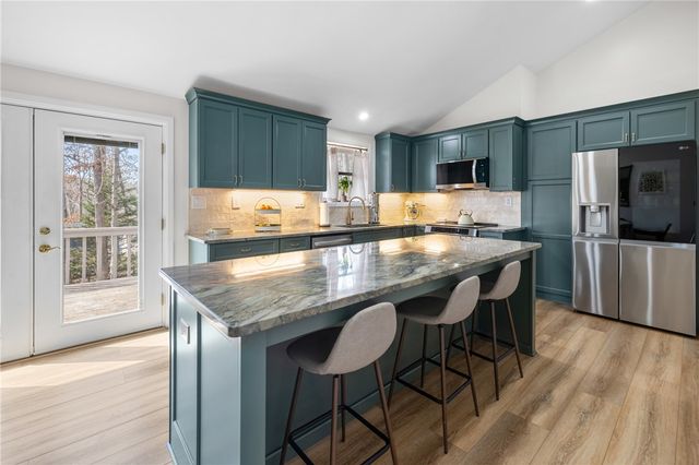 111 Shorecrest Drive, Seneca, SC 29672