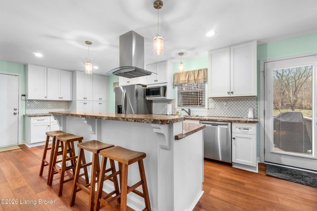 11007 Kestrel Ct, Louisville, KY 40241