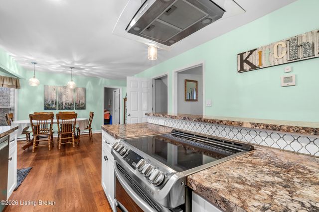 11007 Kestrel Ct, Louisville, KY 40241