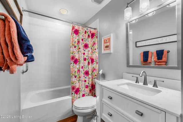 11007 Kestrel Ct, Louisville, KY 40241