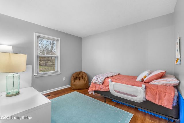 11007 Kestrel Ct, Louisville, KY 40241