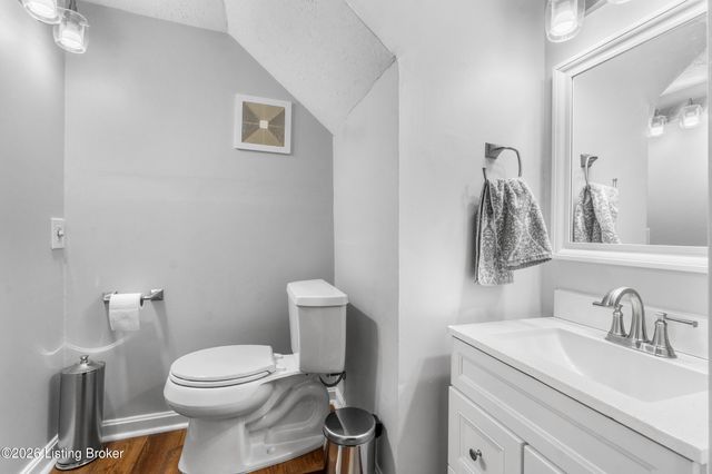 11007 Kestrel Ct, Louisville, KY 40241