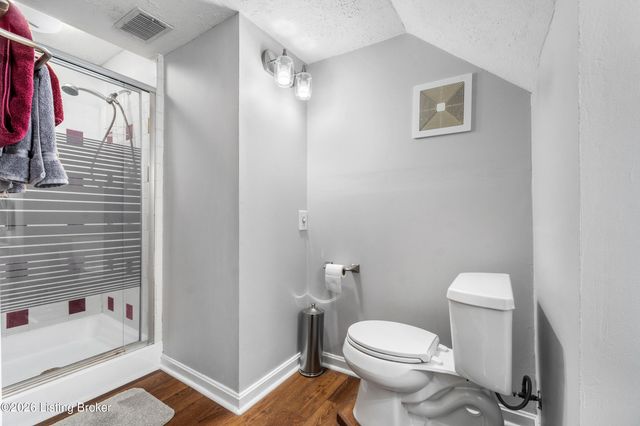 11007 Kestrel Ct, Louisville, KY 40241