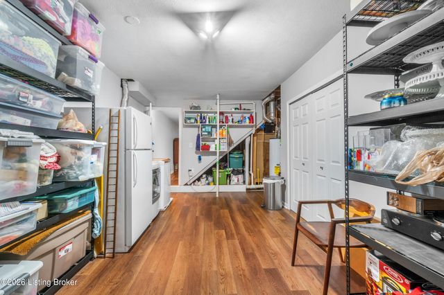 11007 Kestrel Ct, Louisville, KY 40241