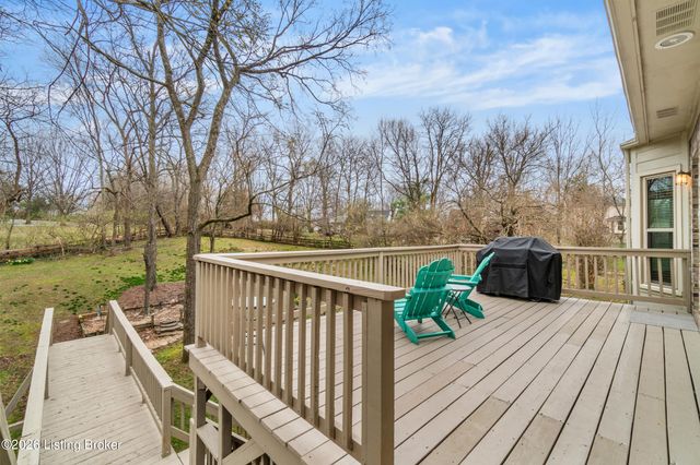 11007 Kestrel Ct, Louisville, KY 40241