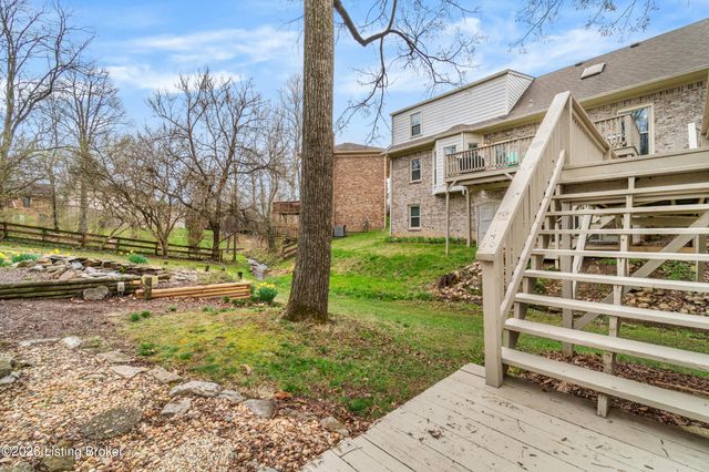 11007 Kestrel Ct, Louisville, KY 40241